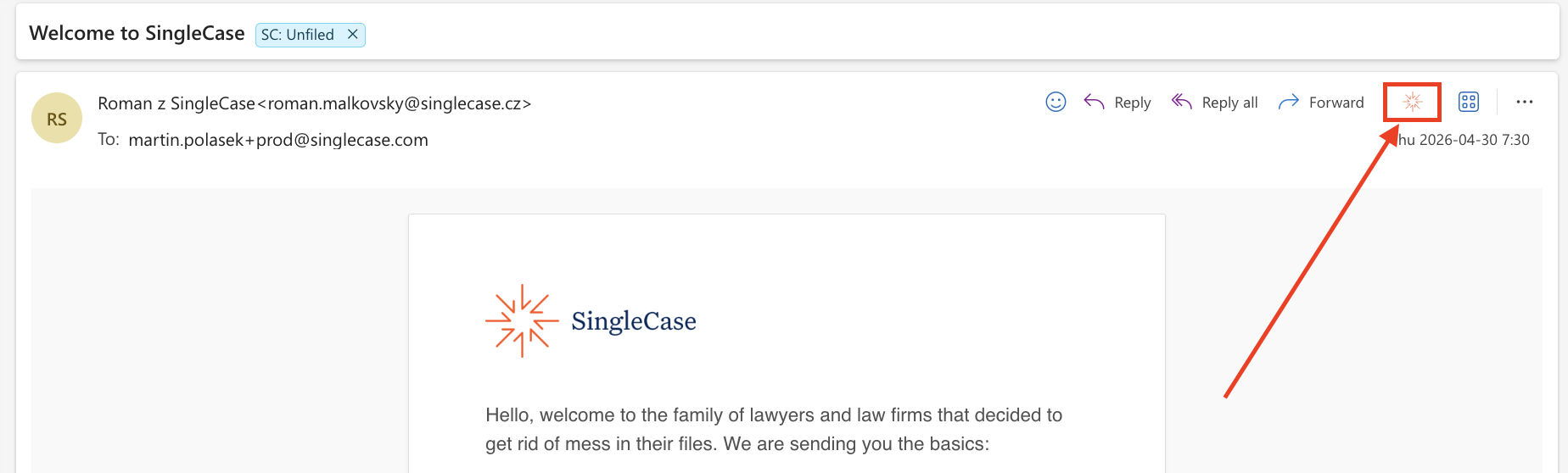 Outlook on the Web email toolbar showing the SingleCase icon highlighted in the top-right corner